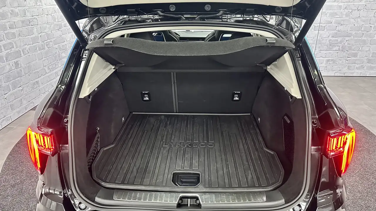 Lynk & Co 01 1.5 Pano / Carplay / ACC / 6.6KWH / Infinty 31