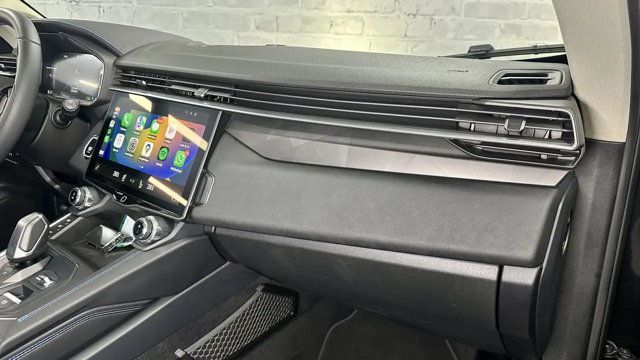 Lynk & Co 01 1.5 Pano / Carplay / ACC / 6.6KWH / Infinty 29