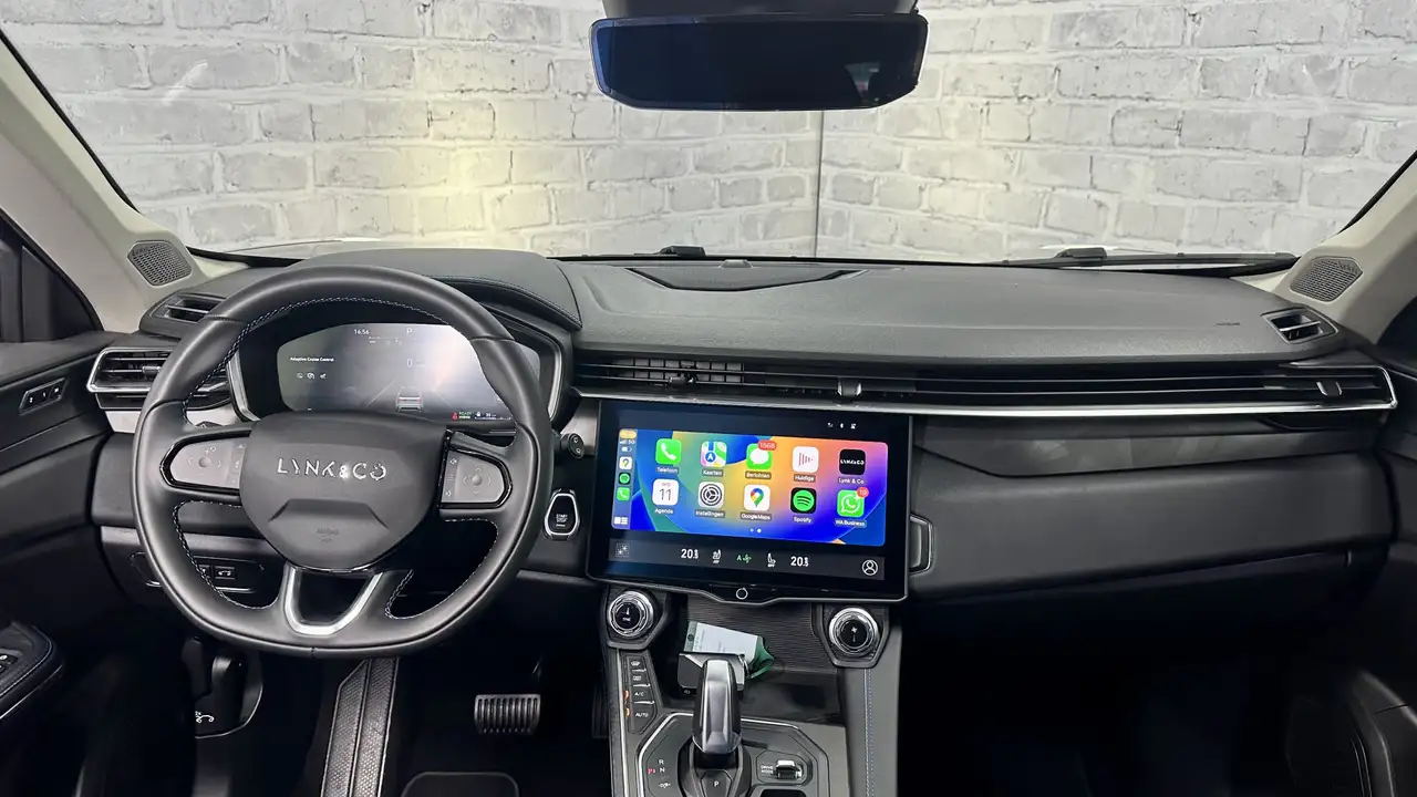 Lynk & Co 01 1.5 Pano / Carplay / ACC / 6.6KWH / Infinty 25