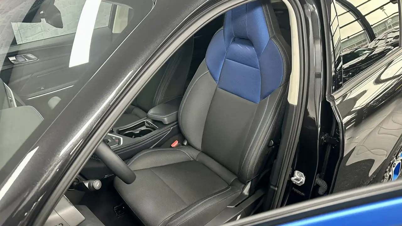 Lynk & Co 01 1.5 Pano / Carplay / ACC / 6.6KWH / Infinty 14
