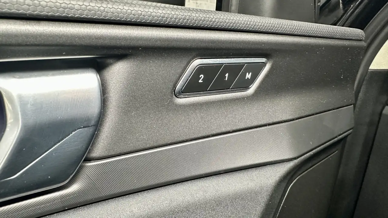 Lynk & Co 01 1.5 Pano / Carplay / ACC / 6.6KWH / Infinty 18