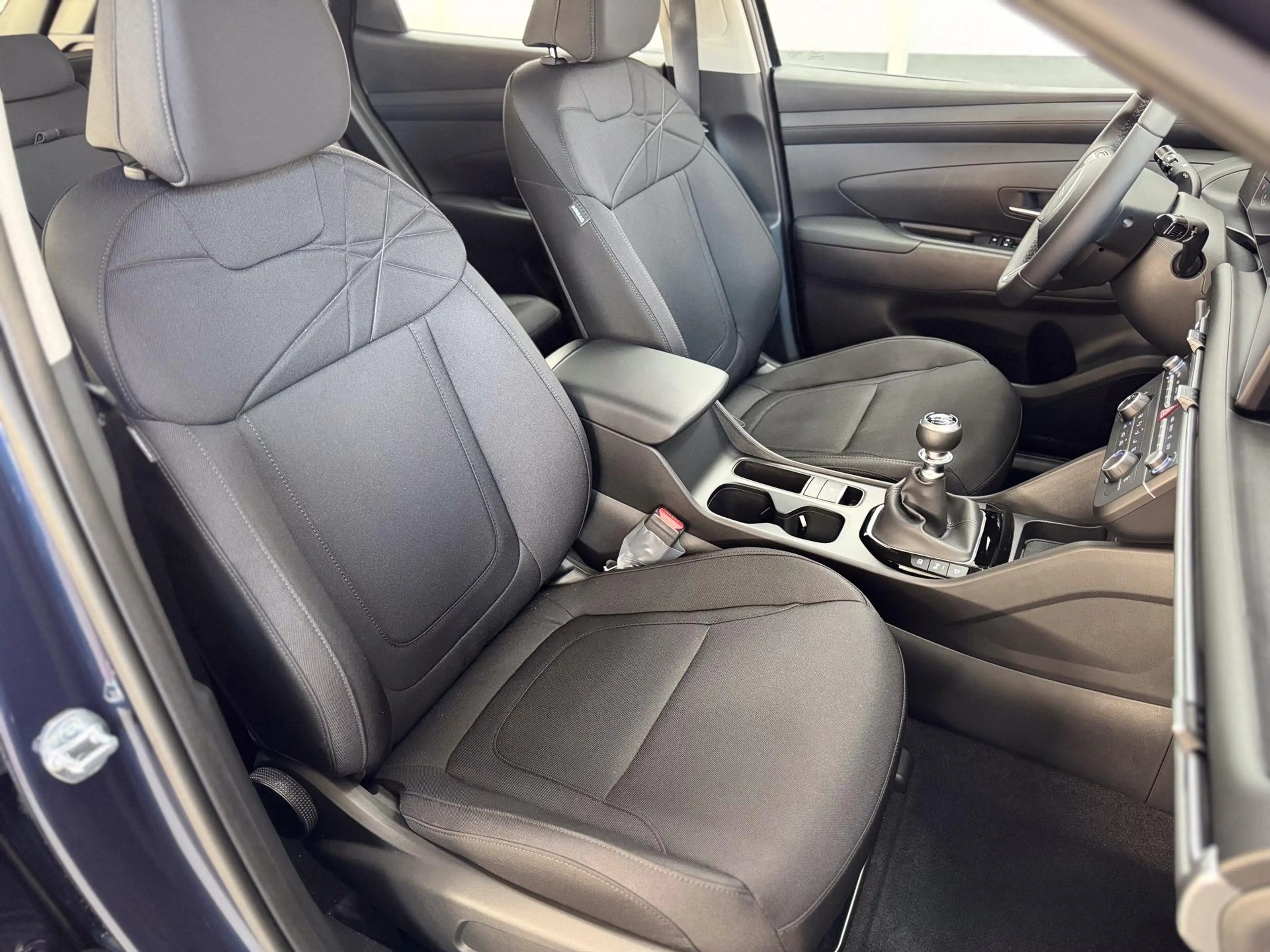 Hyundai TUCSON TREND NAVI WP RFK PDC 1.6 T-GDi LP 110,3kW/150P... — photo 12