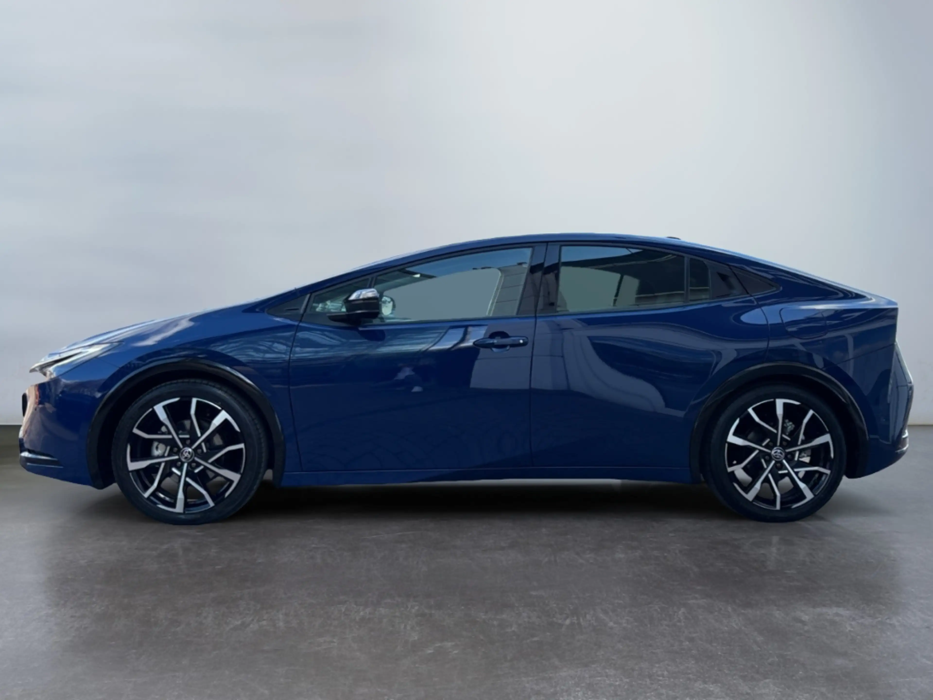 Toyota Prius Plug-in Hybrid Executive — photo 5