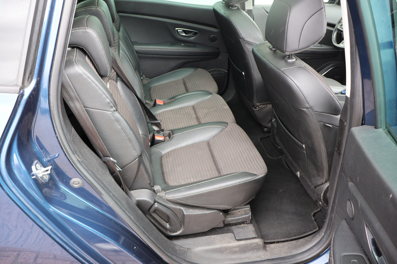 Renault Grand Scenic 1.3 TCe Bose 7persoons. — photo 15