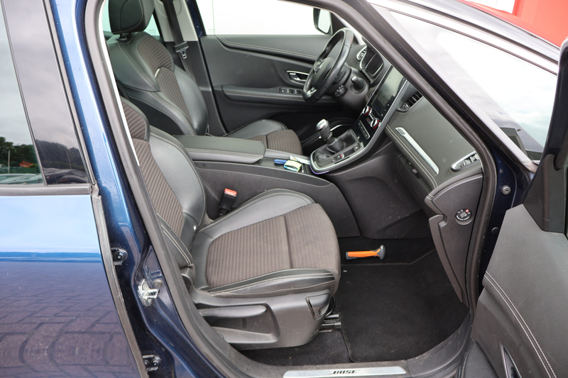Renault Grand Scenic 1.3 TCe Bose 7persoons. — photo 14