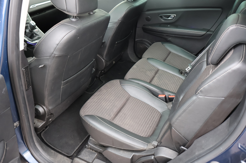 Renault Grand Scenic 1.3 TCe Bose 7persoons. — photo 17