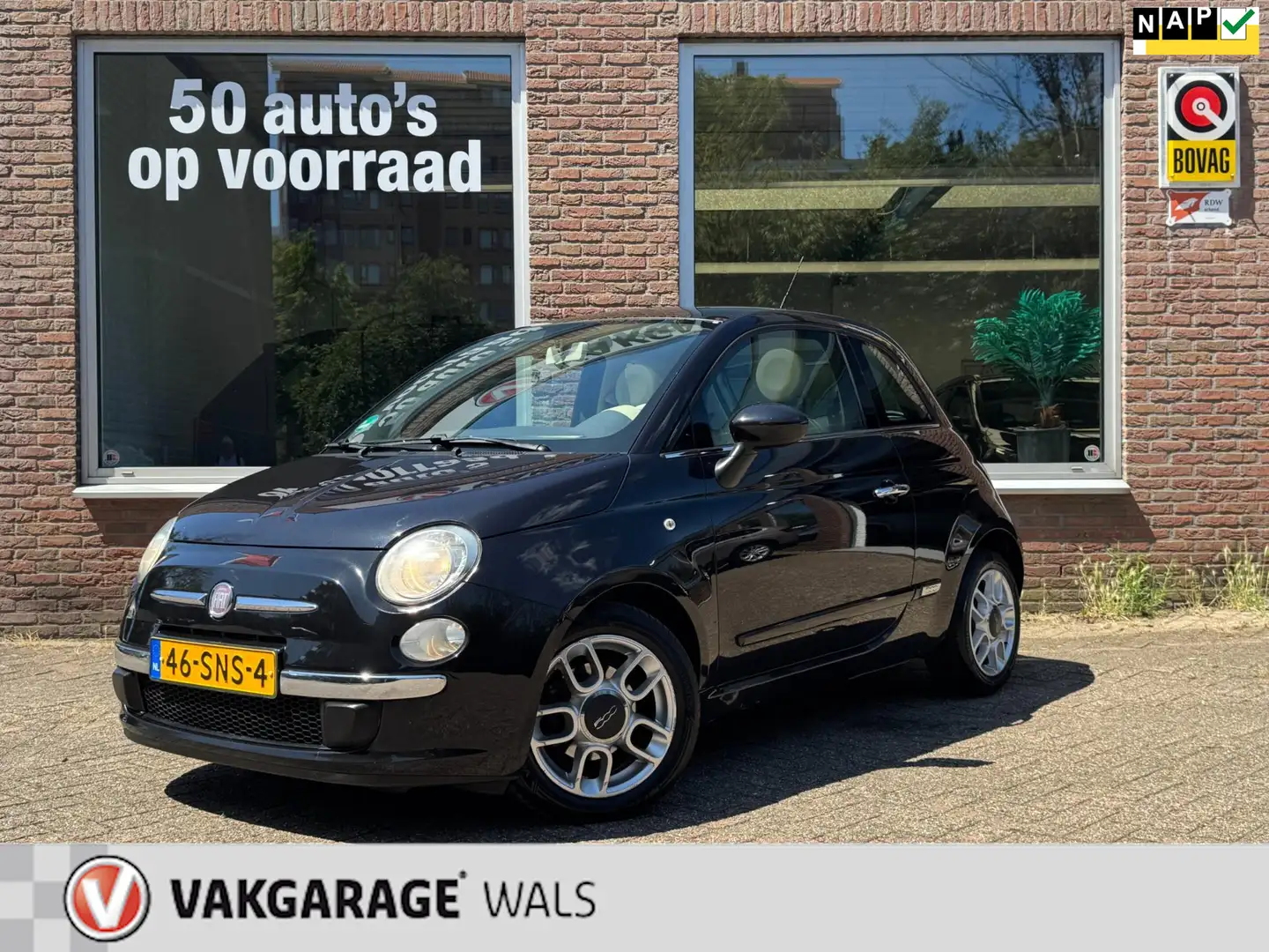 Fiat 500 0.9 TwinAir Lounge | AIRCO | VELGEN | PANORAMA | E Zwart - 1
