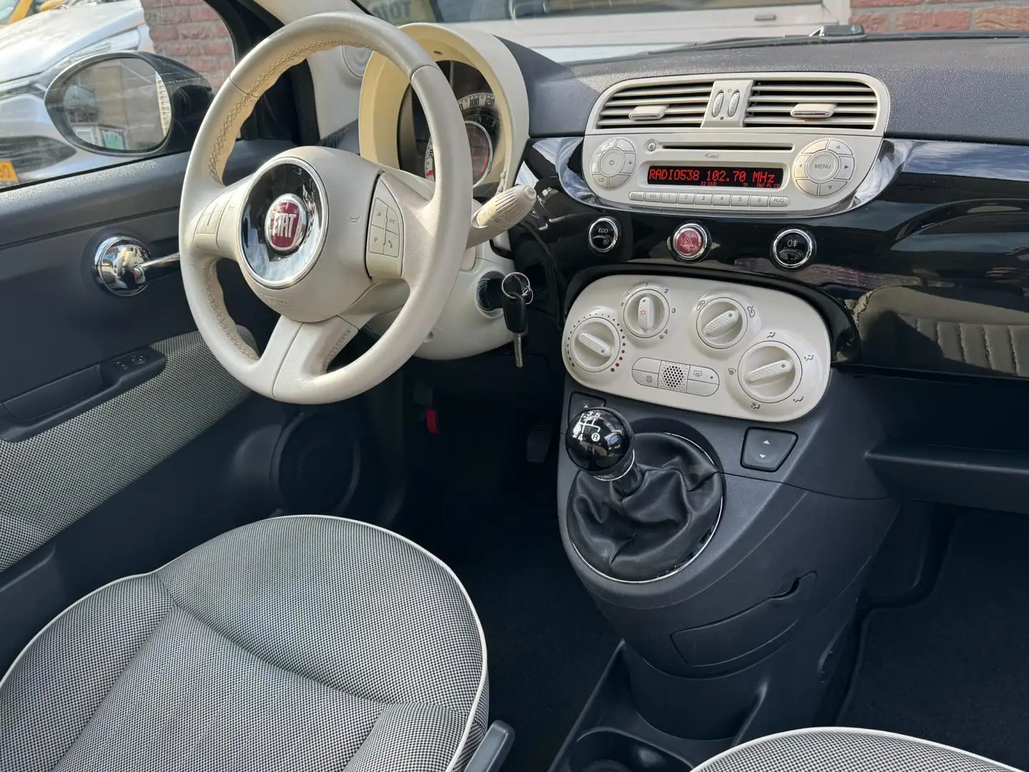 Fiat 500 0.9 TwinAir Lounge | AIRCO | VELGEN | PANORAMA | E Zwart - 2