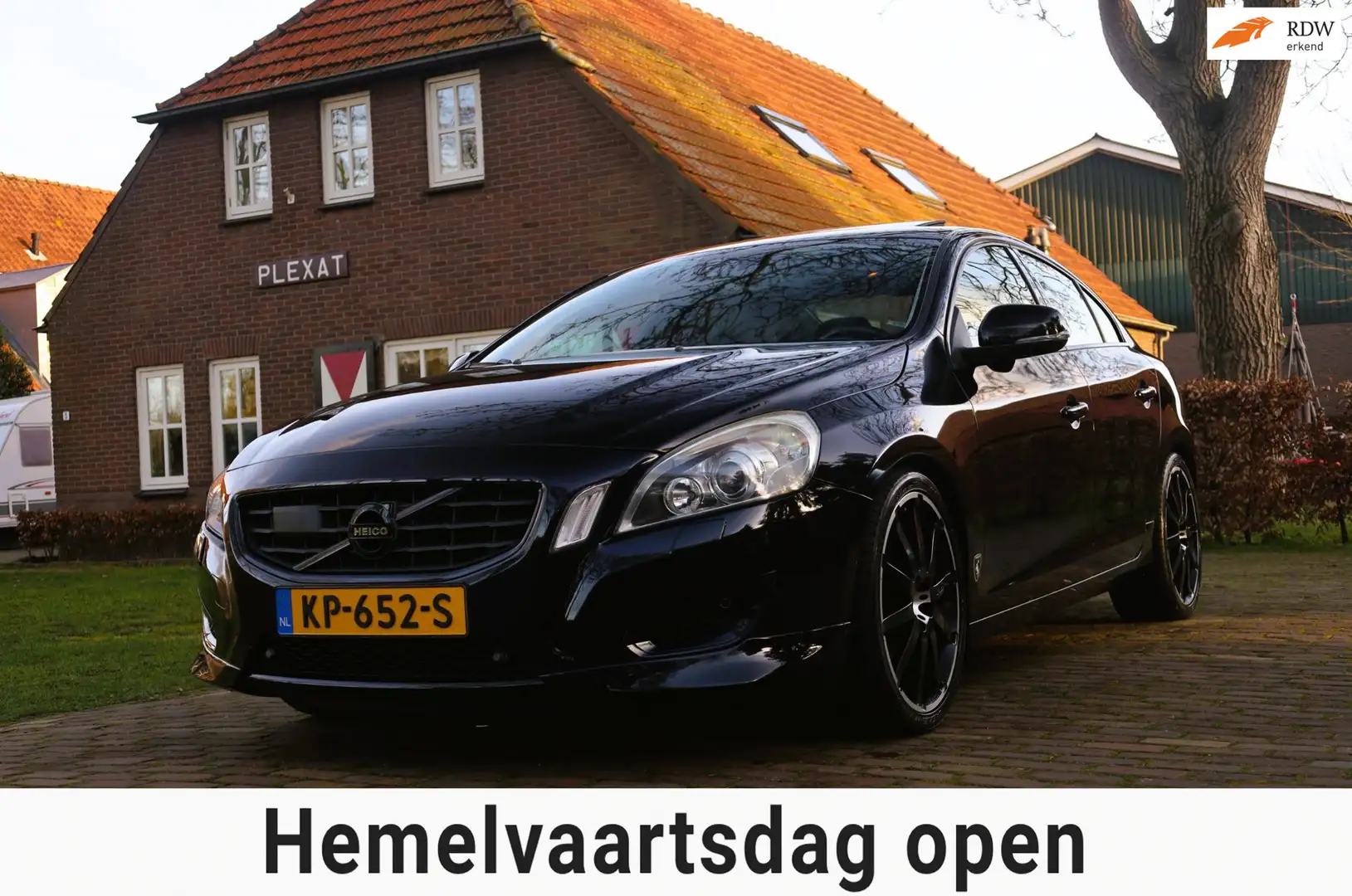 Volvo S60 3.0 T6 AWD Momentum Aut. | Heico Uitvoering | Pano Schwarz - 1