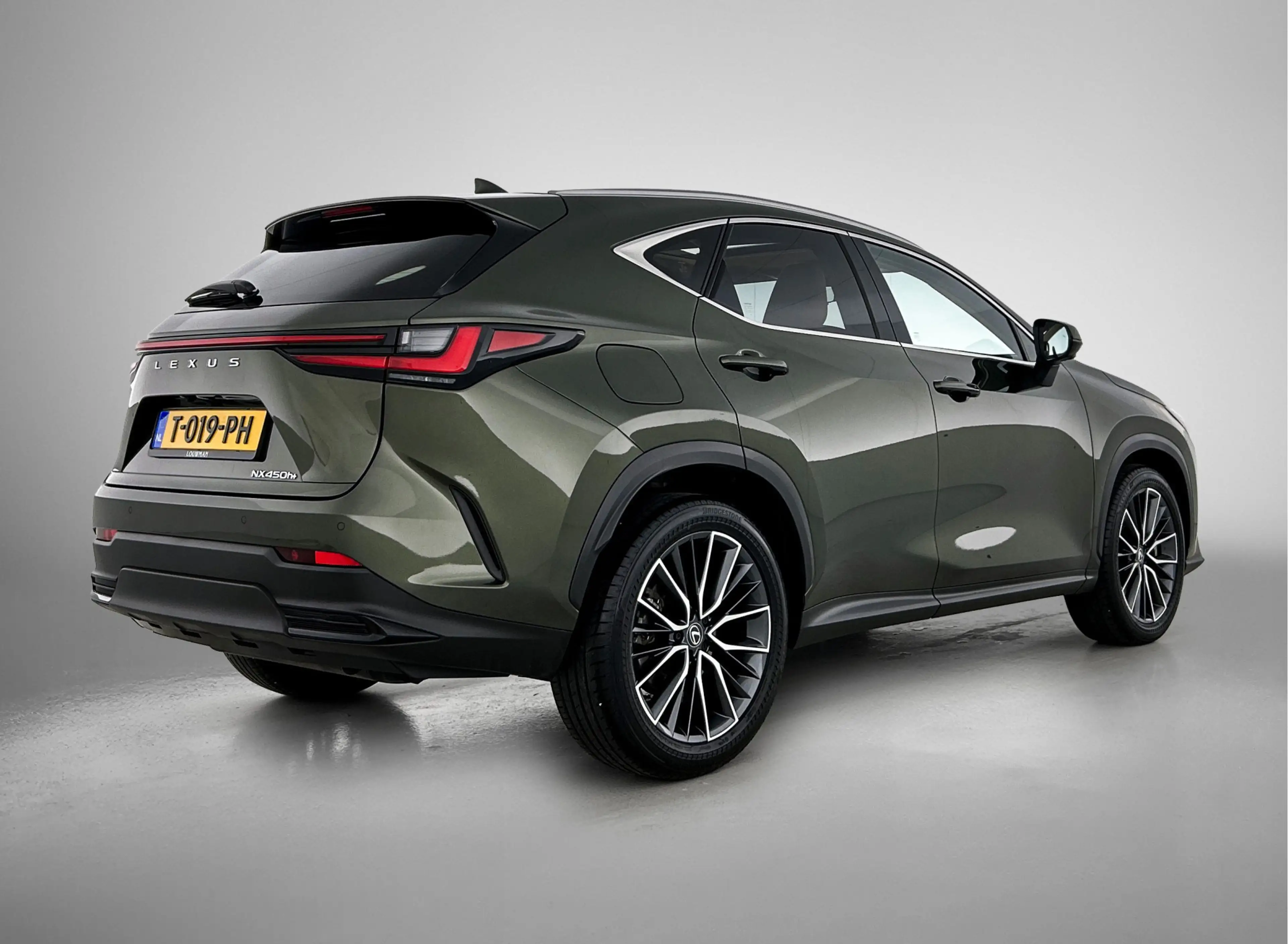 Lexus NX 450h+ AWD Executive Line — photo 2