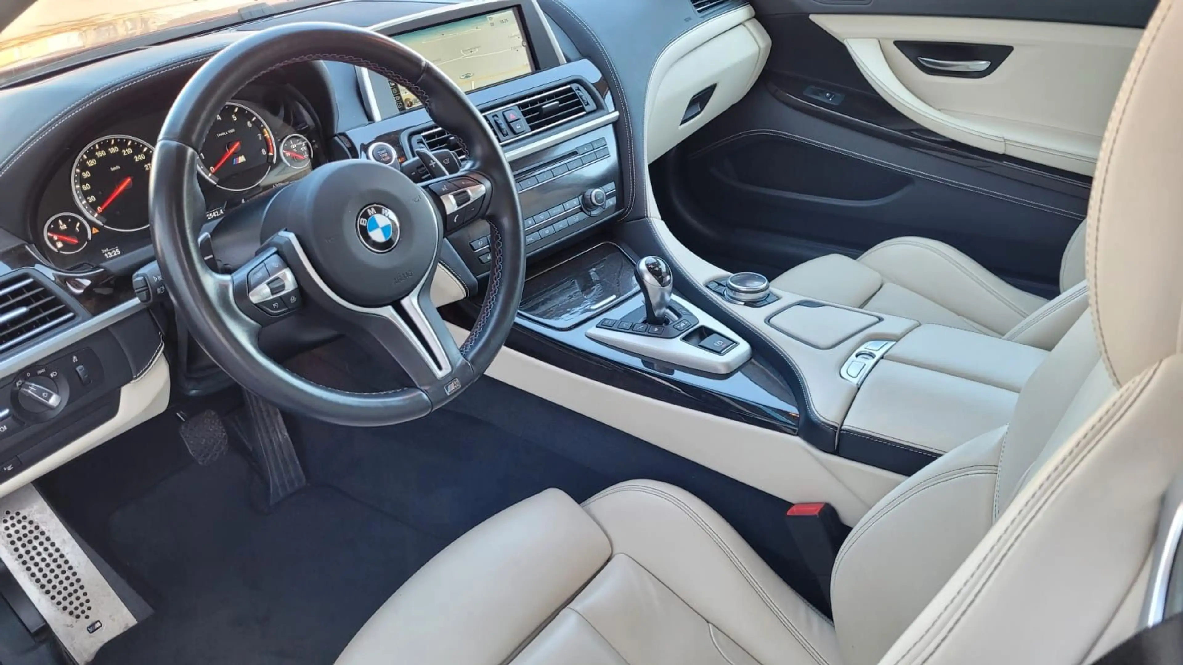 BMW M6 Coupe V8 *Leder*Navi*LED*Liebhaberfahrzeug — photo 7