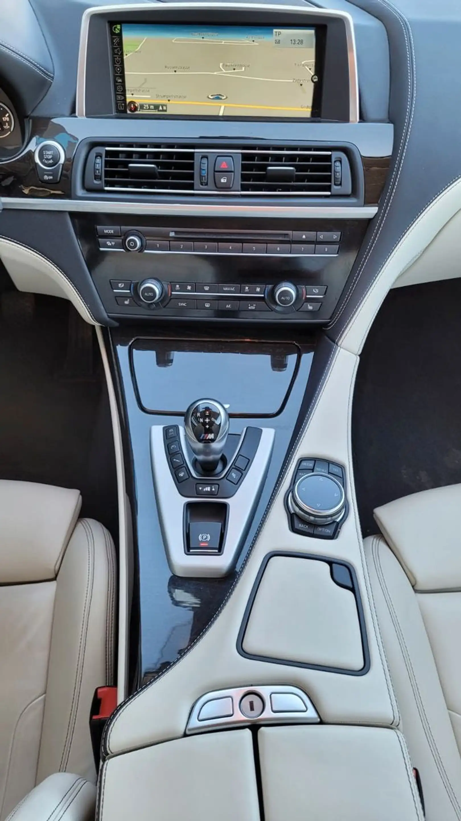 BMW M6 Coupe V8 *Leder*Navi*LED*Liebhaberfahrzeug — photo 11