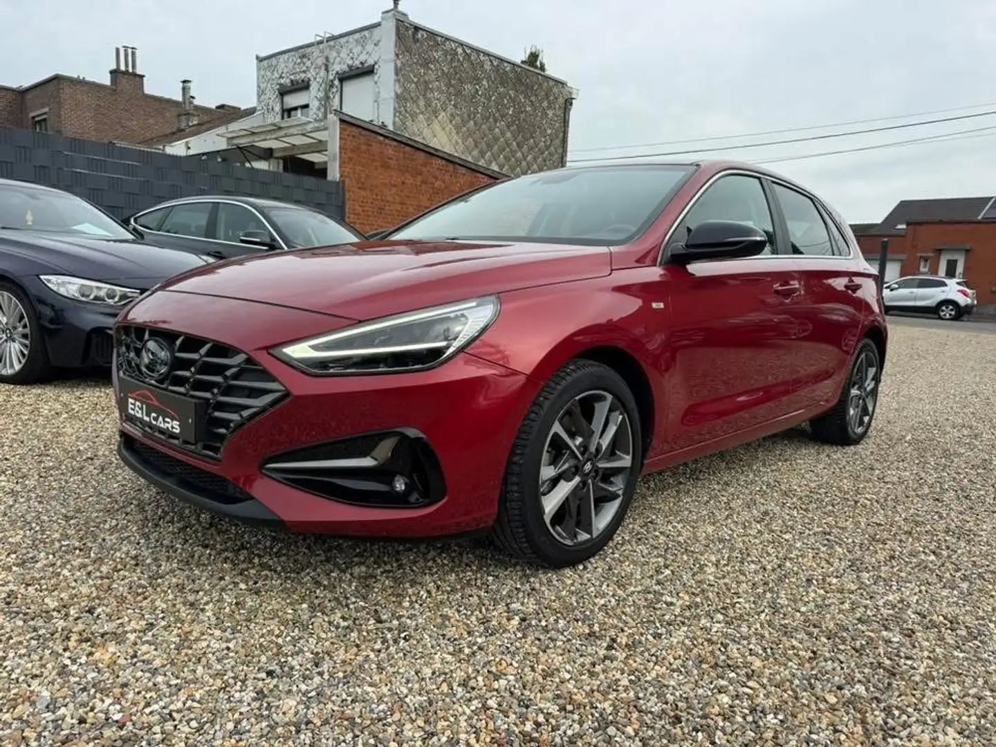 Hyundai i30 i30 1.6 CRDi MHEV **12 mois de garantie** Rouge - 1