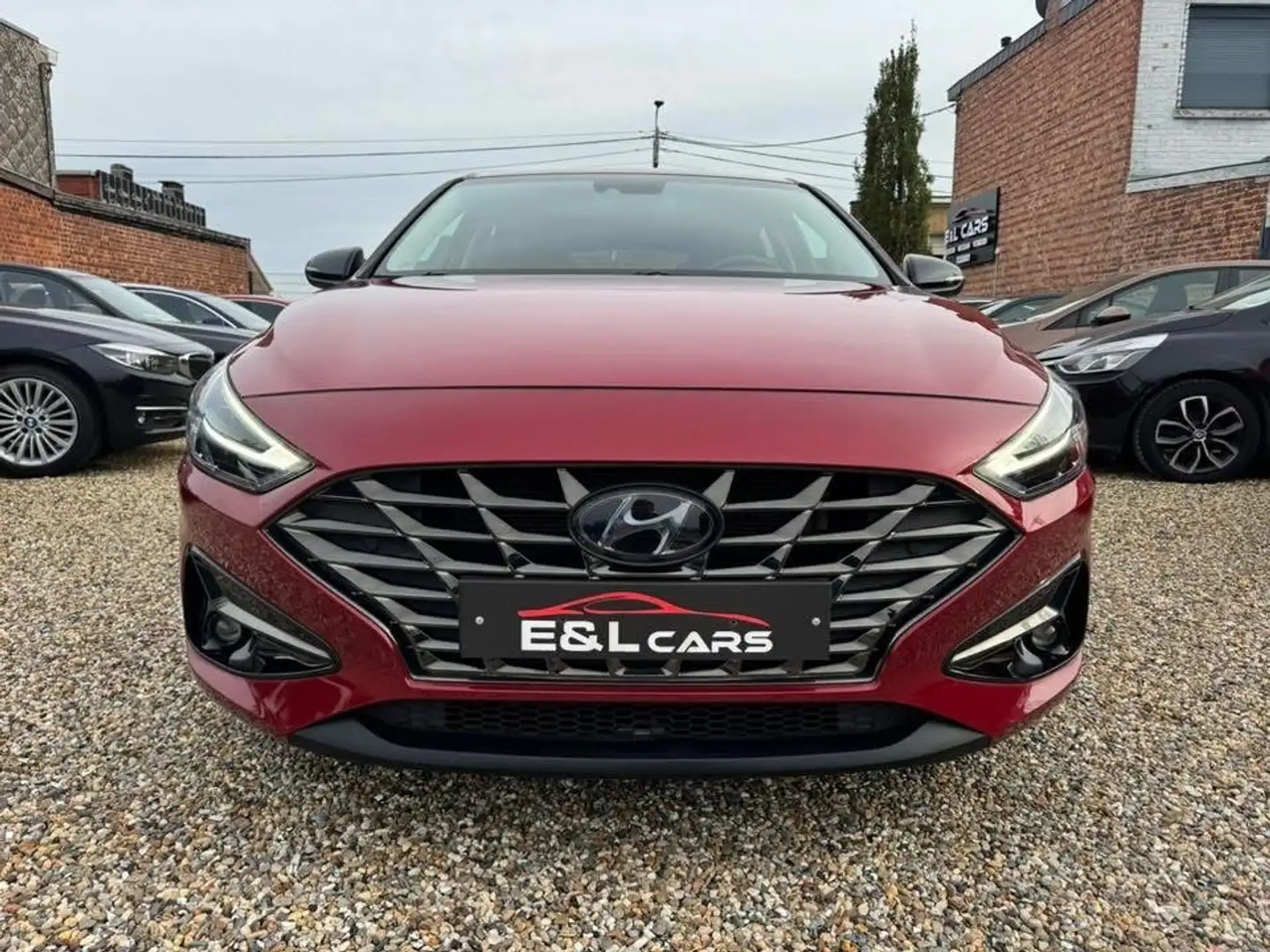 Hyundai i30 i30 1.6 CRDi MHEV **12 mois de garantie** Rouge - 2