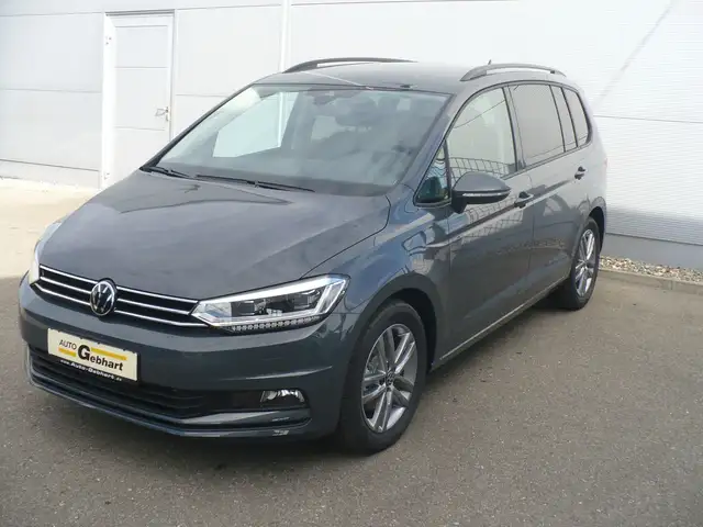Volkswagen Touran 1.5 TSI LIMITED Kamera PDC ACC SHZ 7Sitze