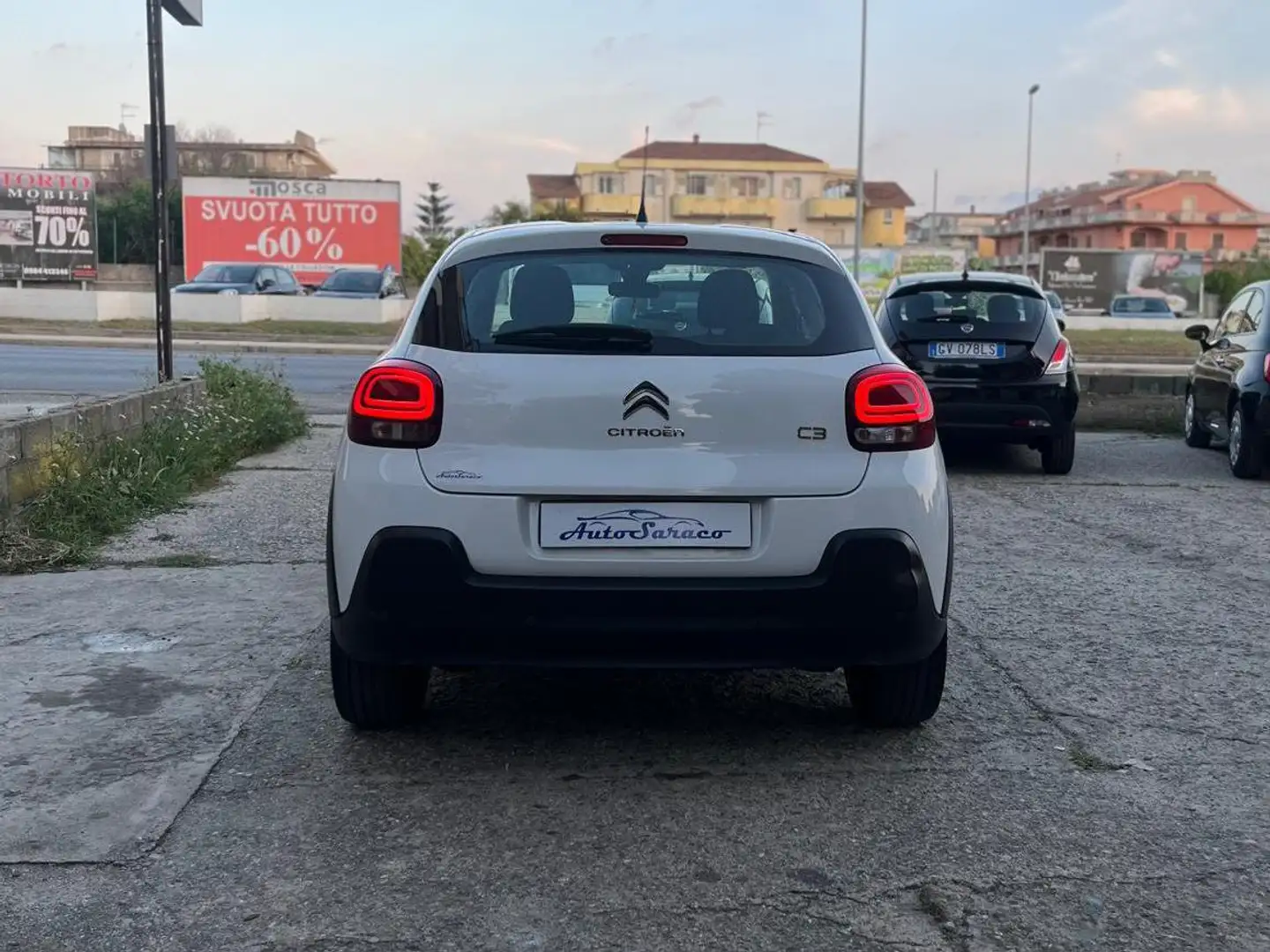 Citroen C3 C3 1.2 puretech Feel 82cv neopatentati Blanc - 2