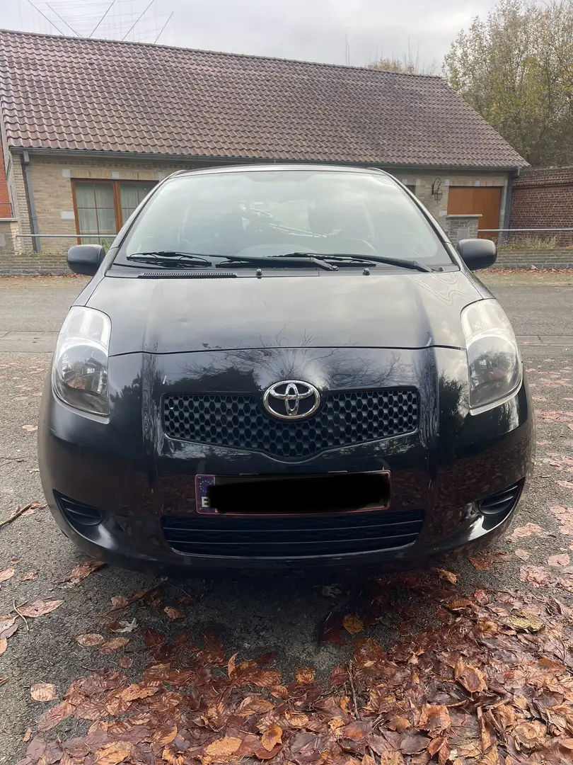 Toyota Yaris Yaris 1.0 - 69 VVT-i Czarny - 2