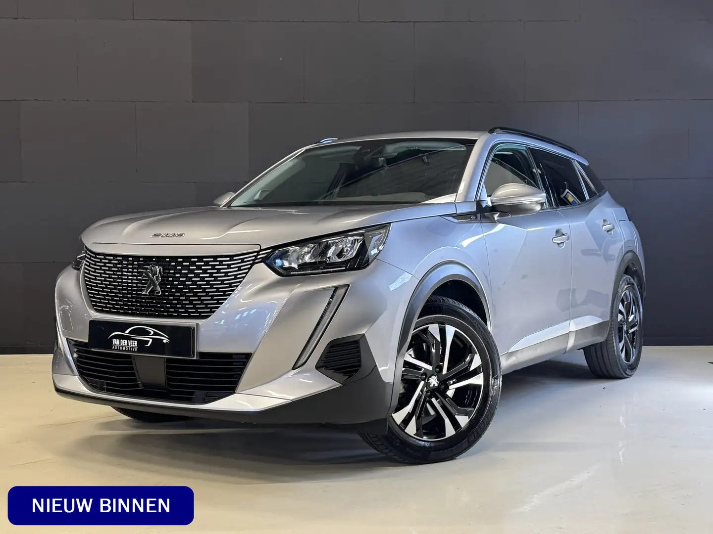 Peugeot e-2008 EV Allure 50 kWh 3-fase | Camera | Navi | Carplay Szürke - 1