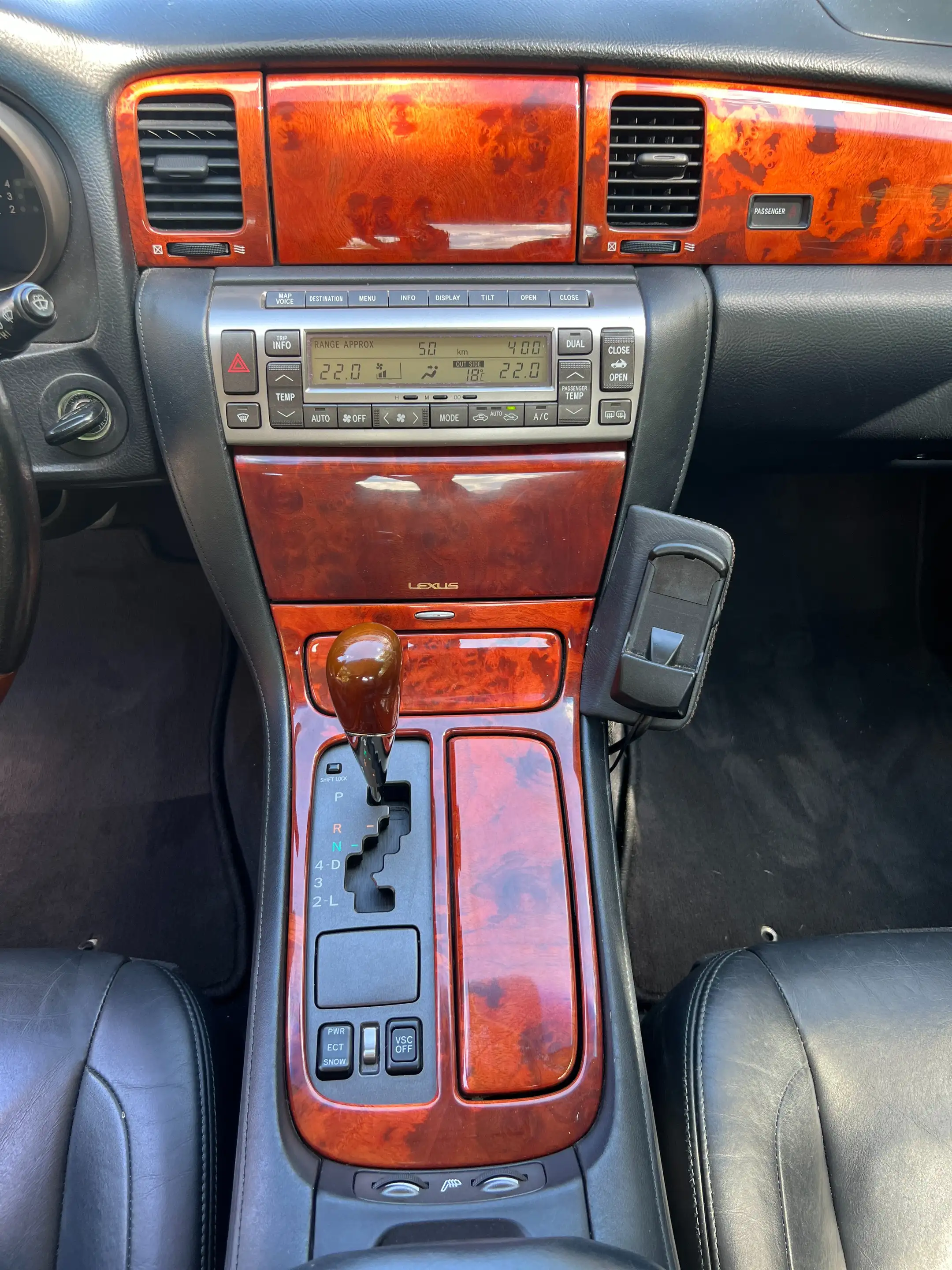 Lexus SC 430 SC V8 — photo 11
