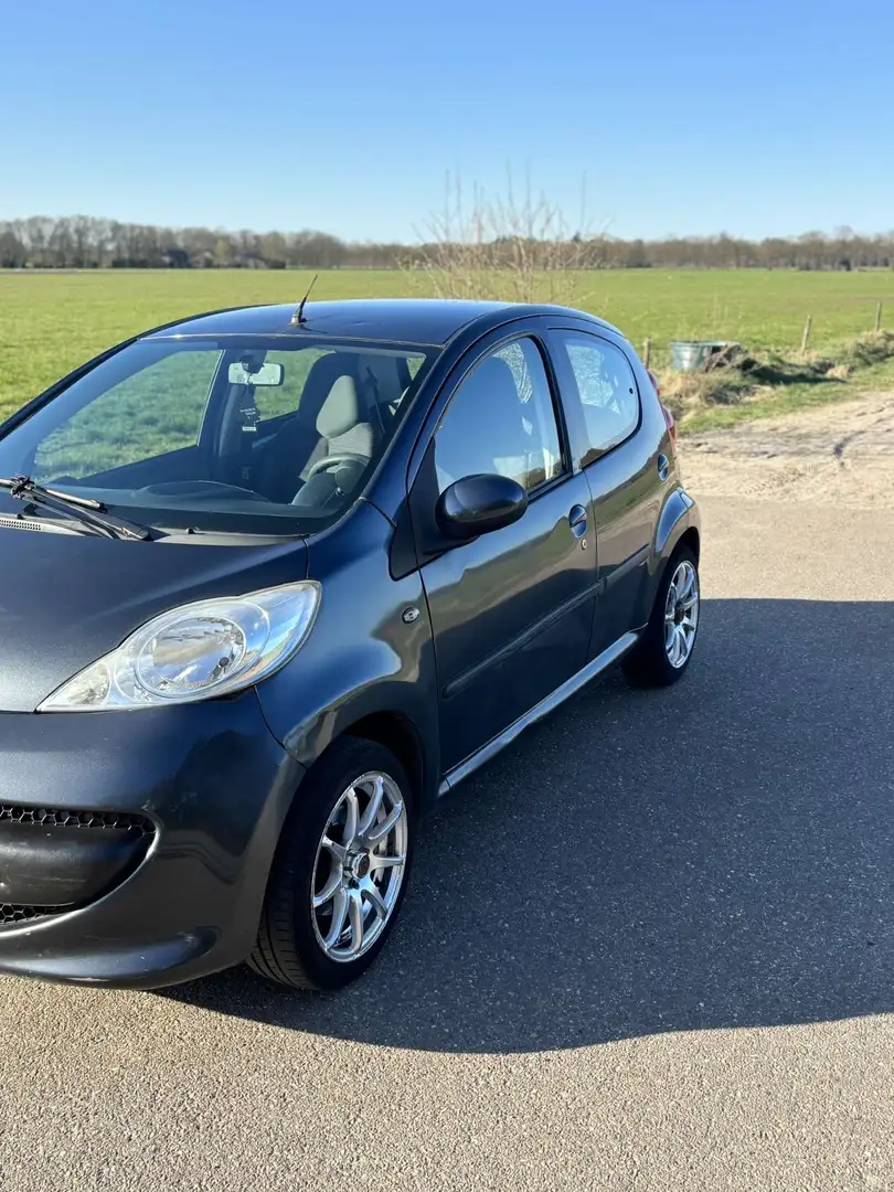 Peugeot 107 1.0-12V XS Grijs - 2
