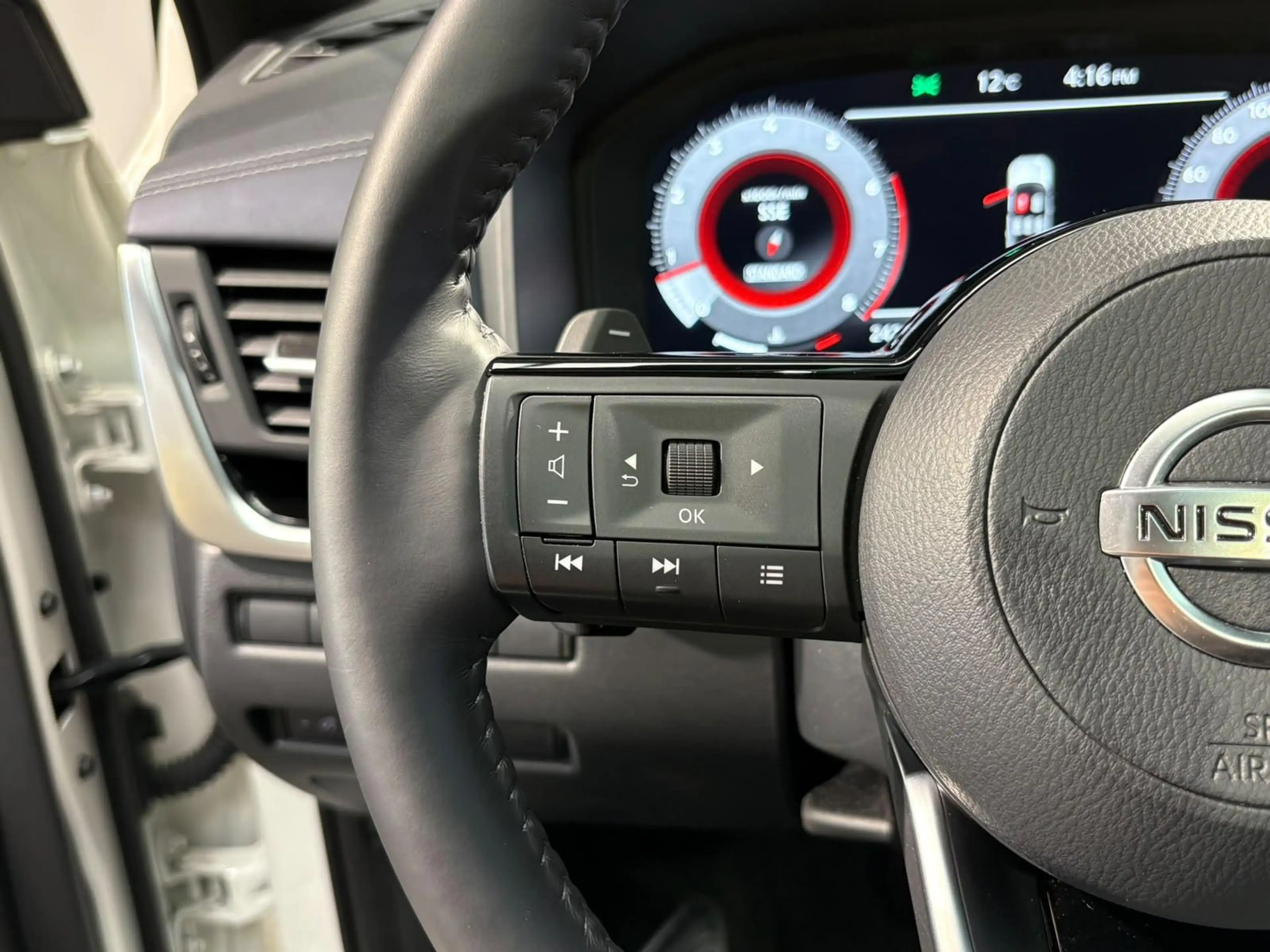 Nissan Qashqai 1.3 MHEV Xtronic Tekna Plus | Head up Display | 36 — photo 20