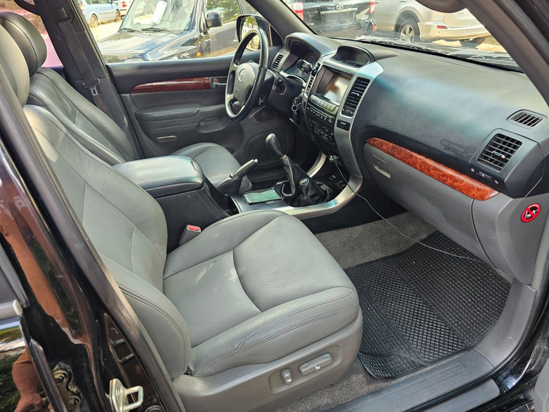 Toyota Land Cruiser 3.0 D-4D Leder Navi Kamera — photo 14