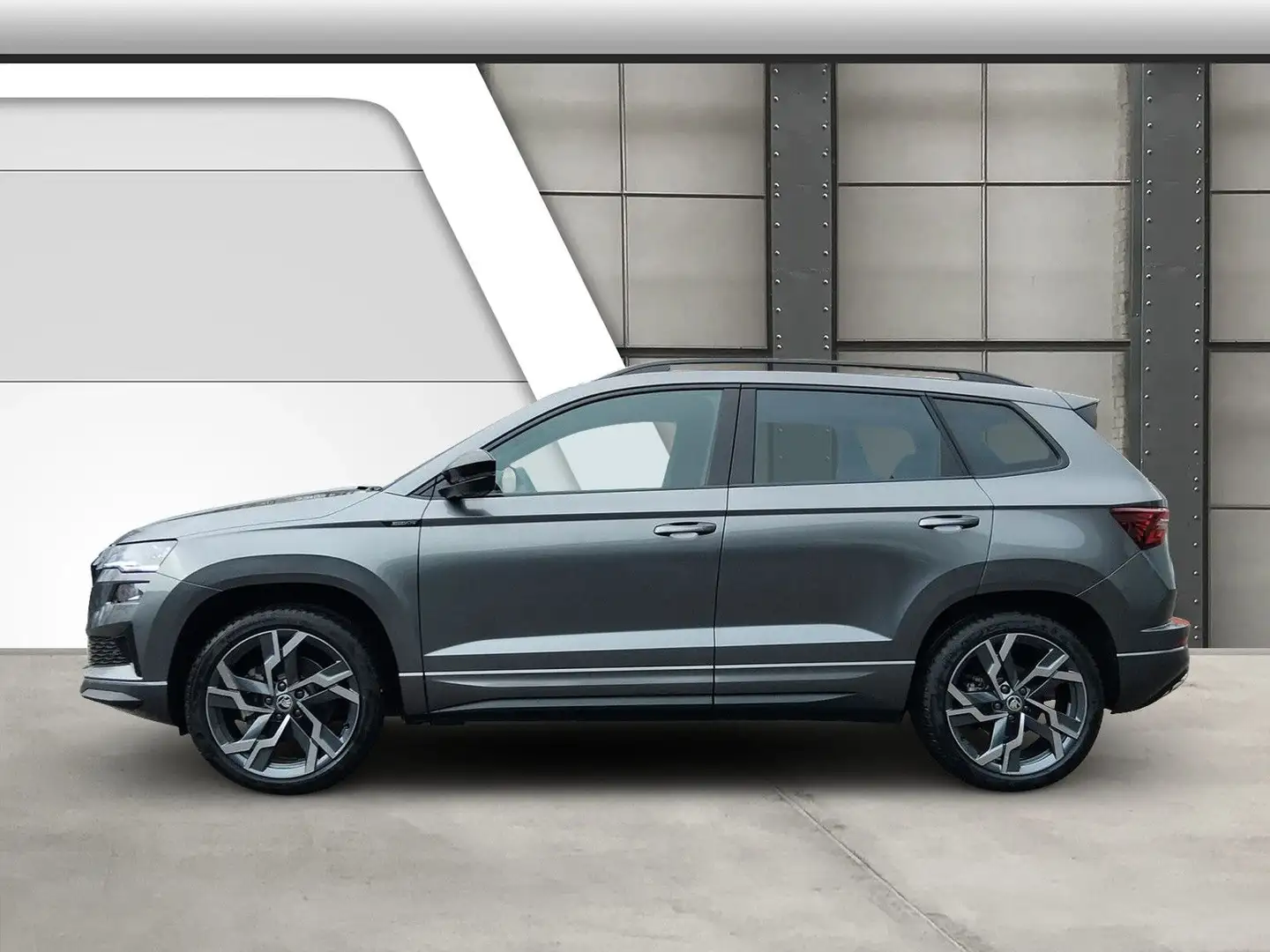 Skoda Karoq Sportline 2.0TSI 4x4 Pano AHK  19" Šedá - 2