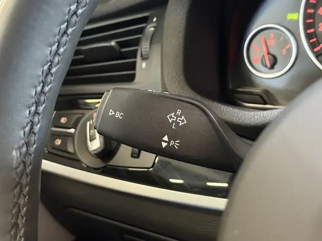 BMW X3 view 24