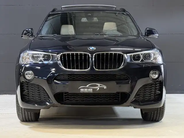 BMW X3 view 5