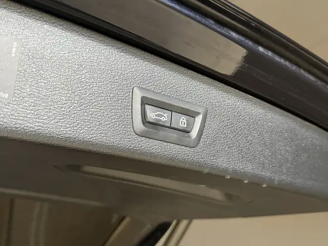 BMW X3 view 10