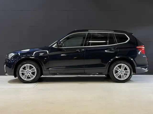 BMW X3 view 3