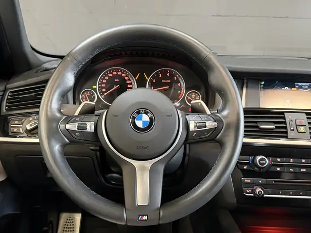 BMW X3 view 12