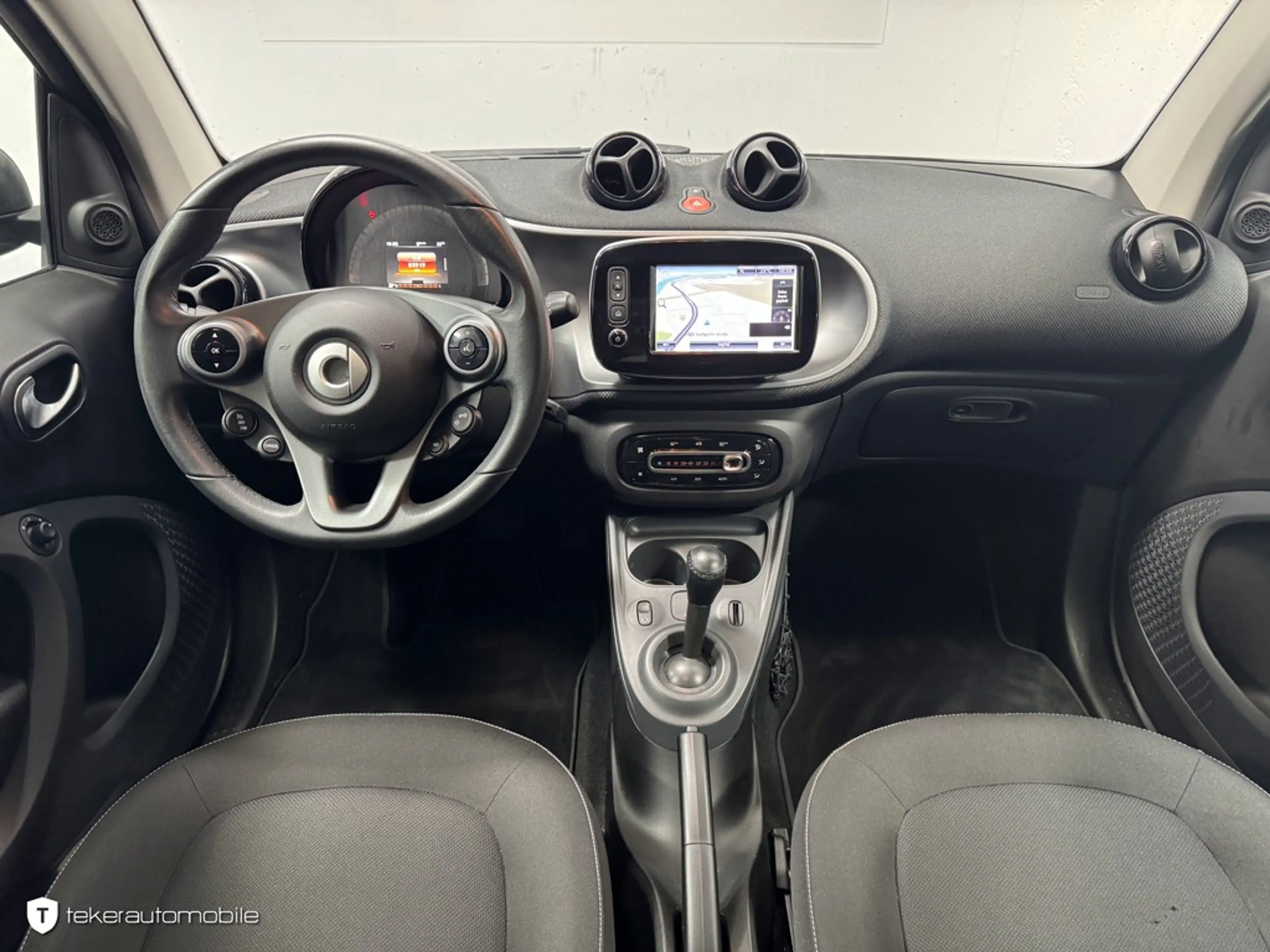 smart forTwo coupe Passion *Twinamic*Navi*90PS* — photo 10