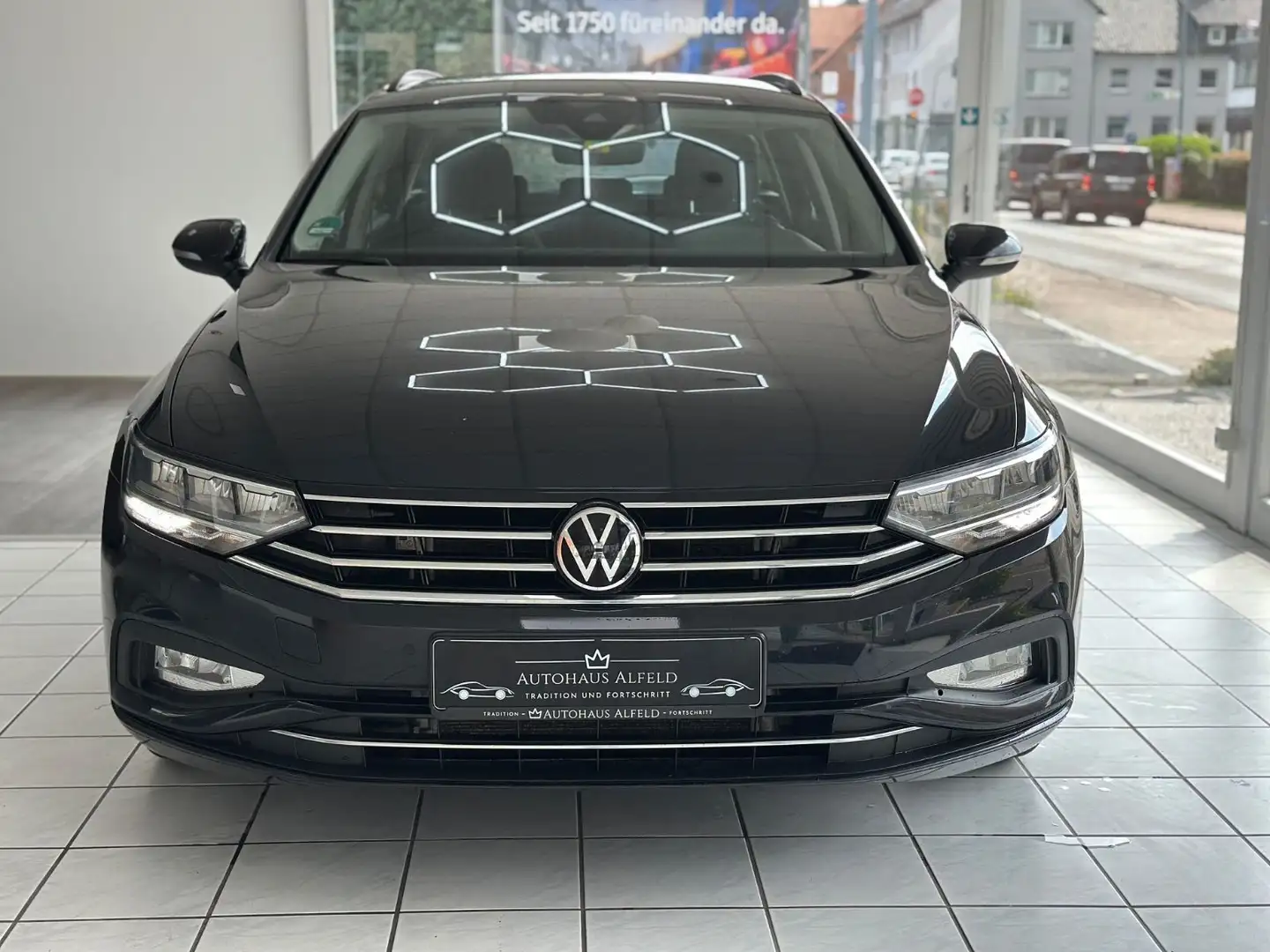 Volkswagen Passat Variant *1-Hand* Scheckheft*Xenon* Schwarz - 2