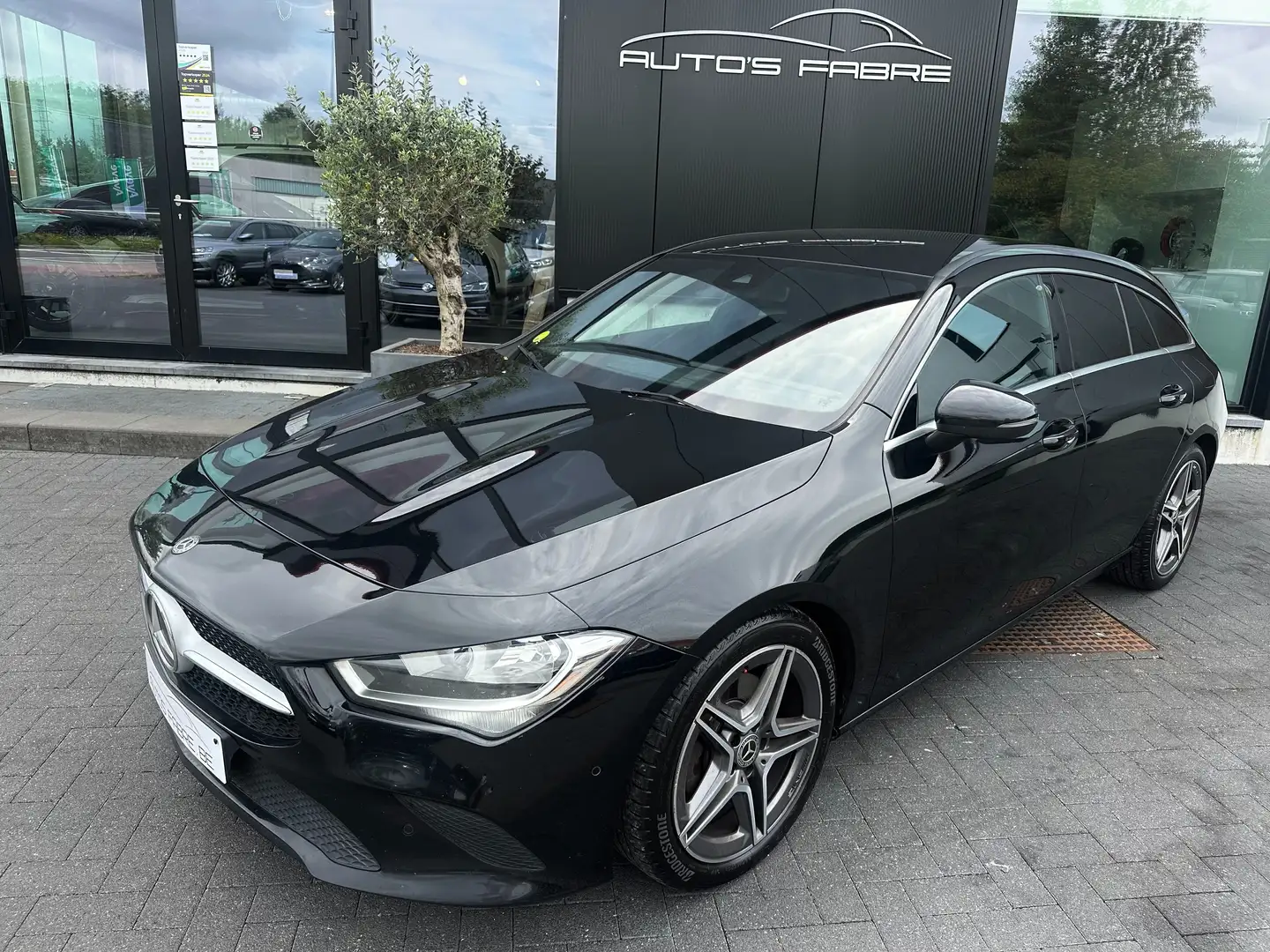 Mercedes-Benz CLA 180 d Shooting Brake AMG Line Noir - 1