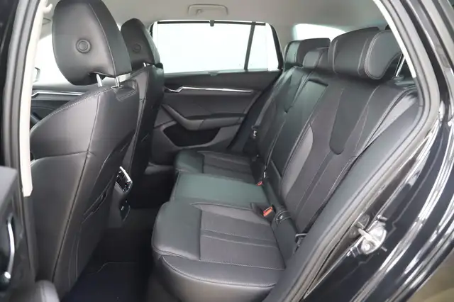 Skoda Octavia view 11