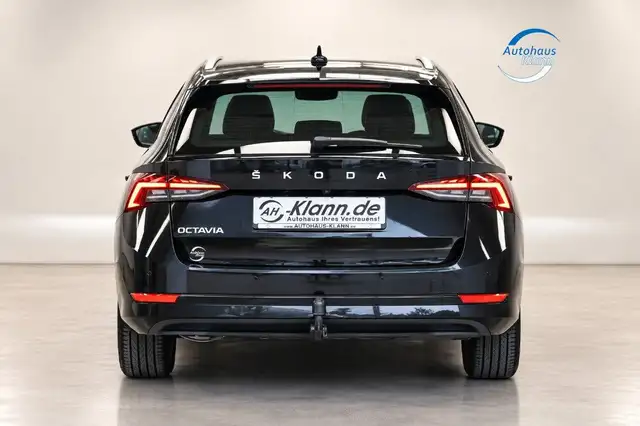 Skoda Octavia view 7
