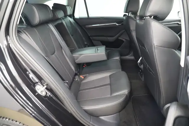 Skoda Octavia view 12