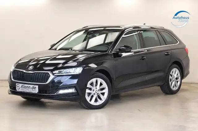 Skoda Octavia view 3