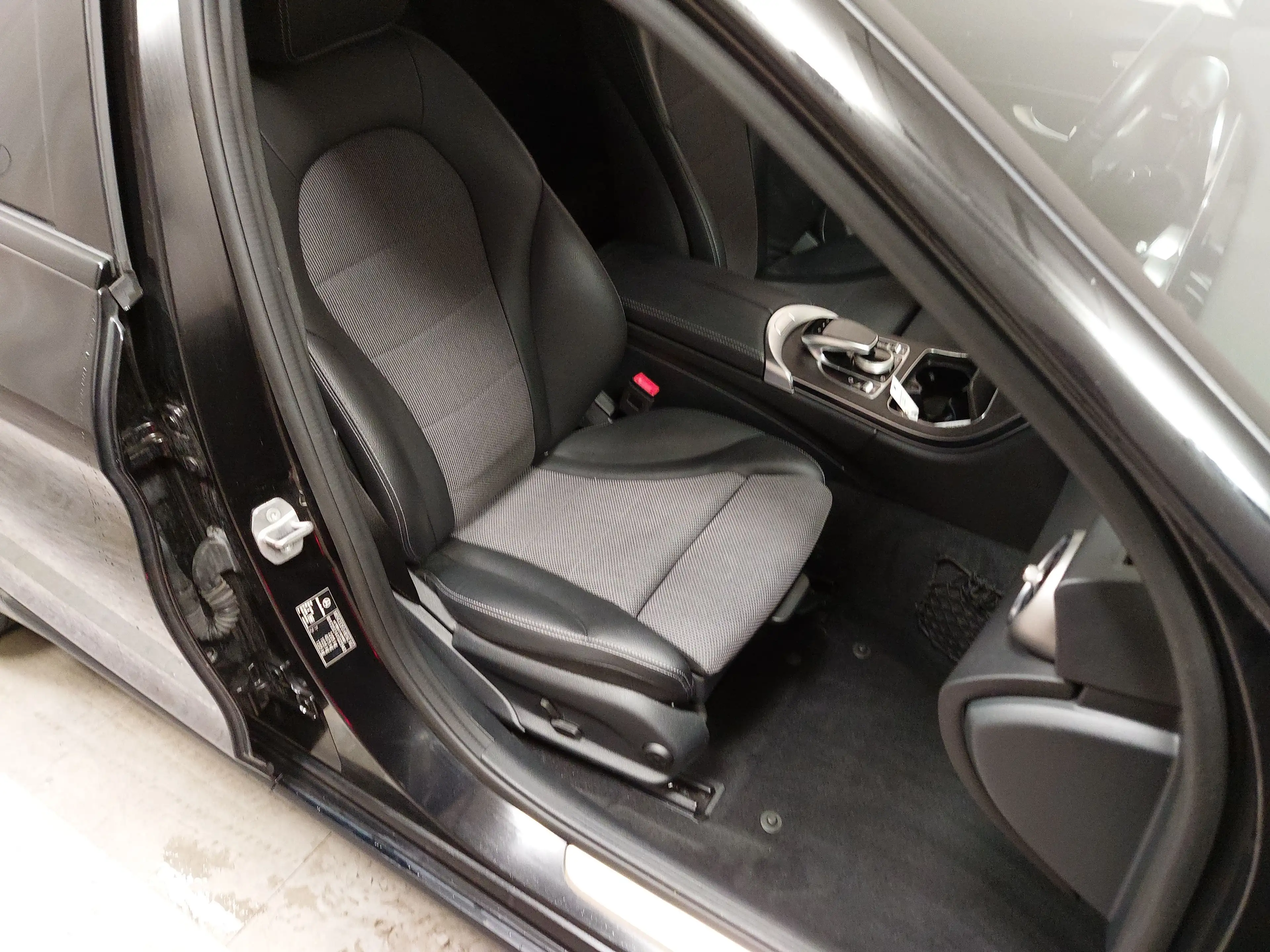 Mercedes-Benz C 220 MB C 220 T d Avantgarde Navi LED Widescreen RFK — photo 10