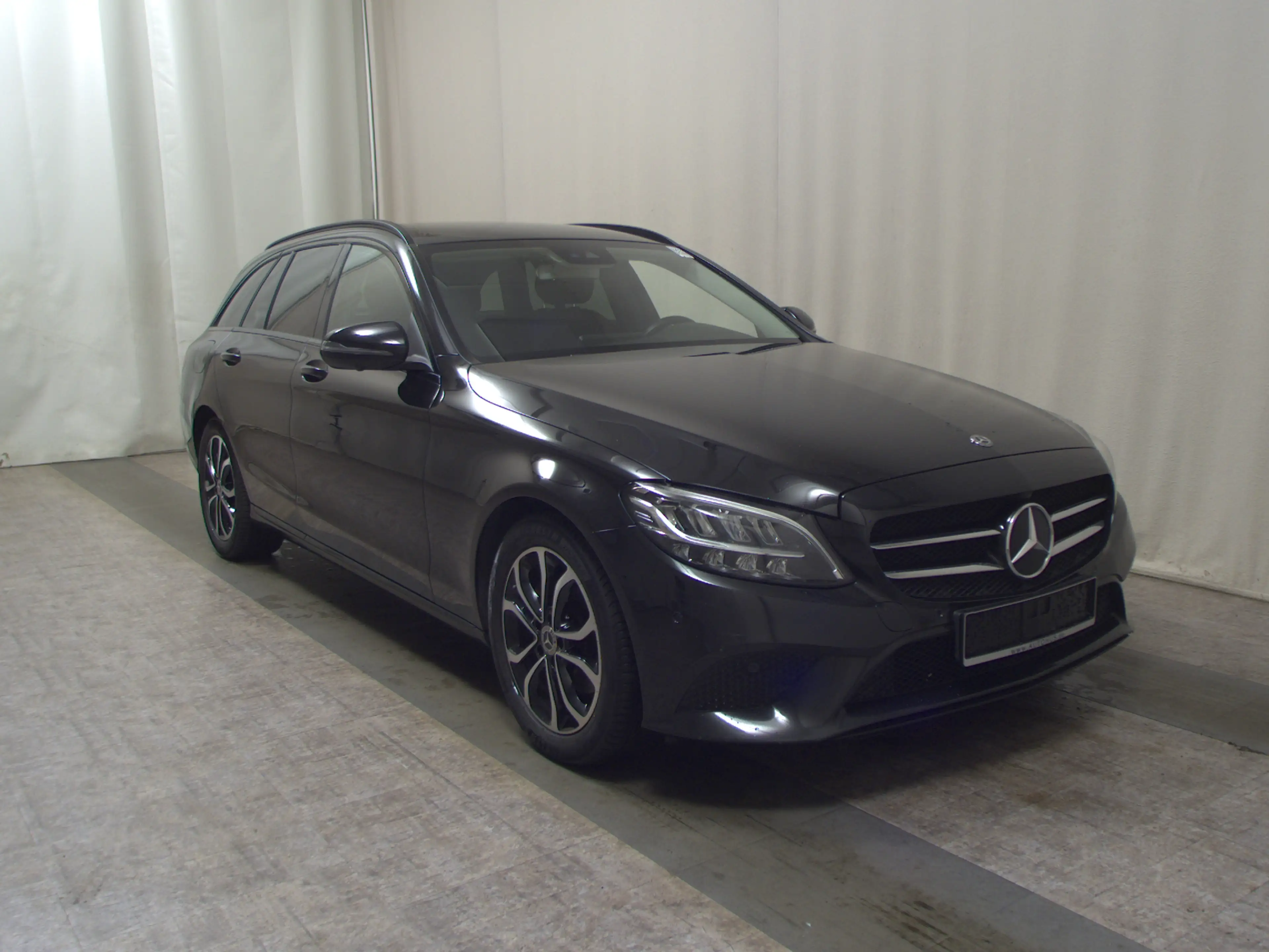 Mercedes-Benz C 220 MB C 220 T d Avantgarde Navi LED Widescreen RFK — photo 3