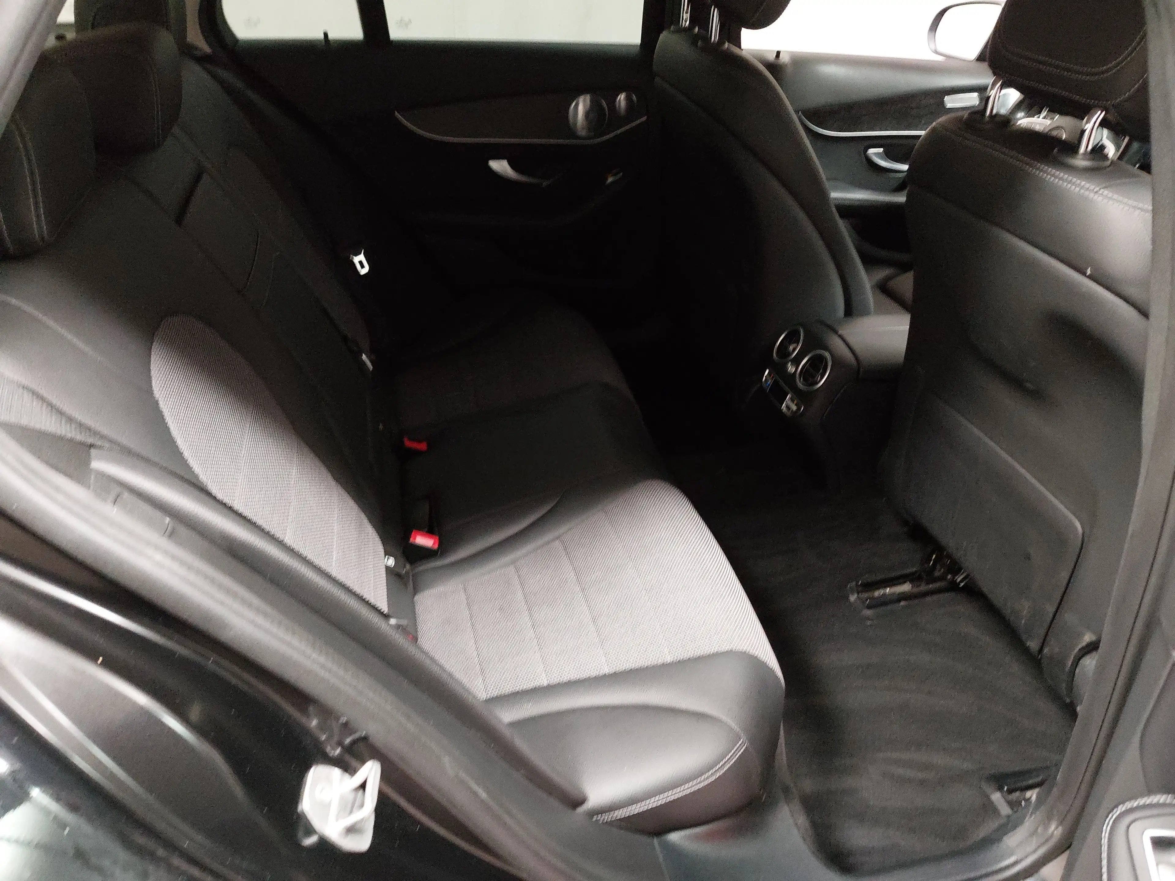 Mercedes-Benz C 220 MB C 220 T d Avantgarde Navi LED Widescreen RFK — photo 12
