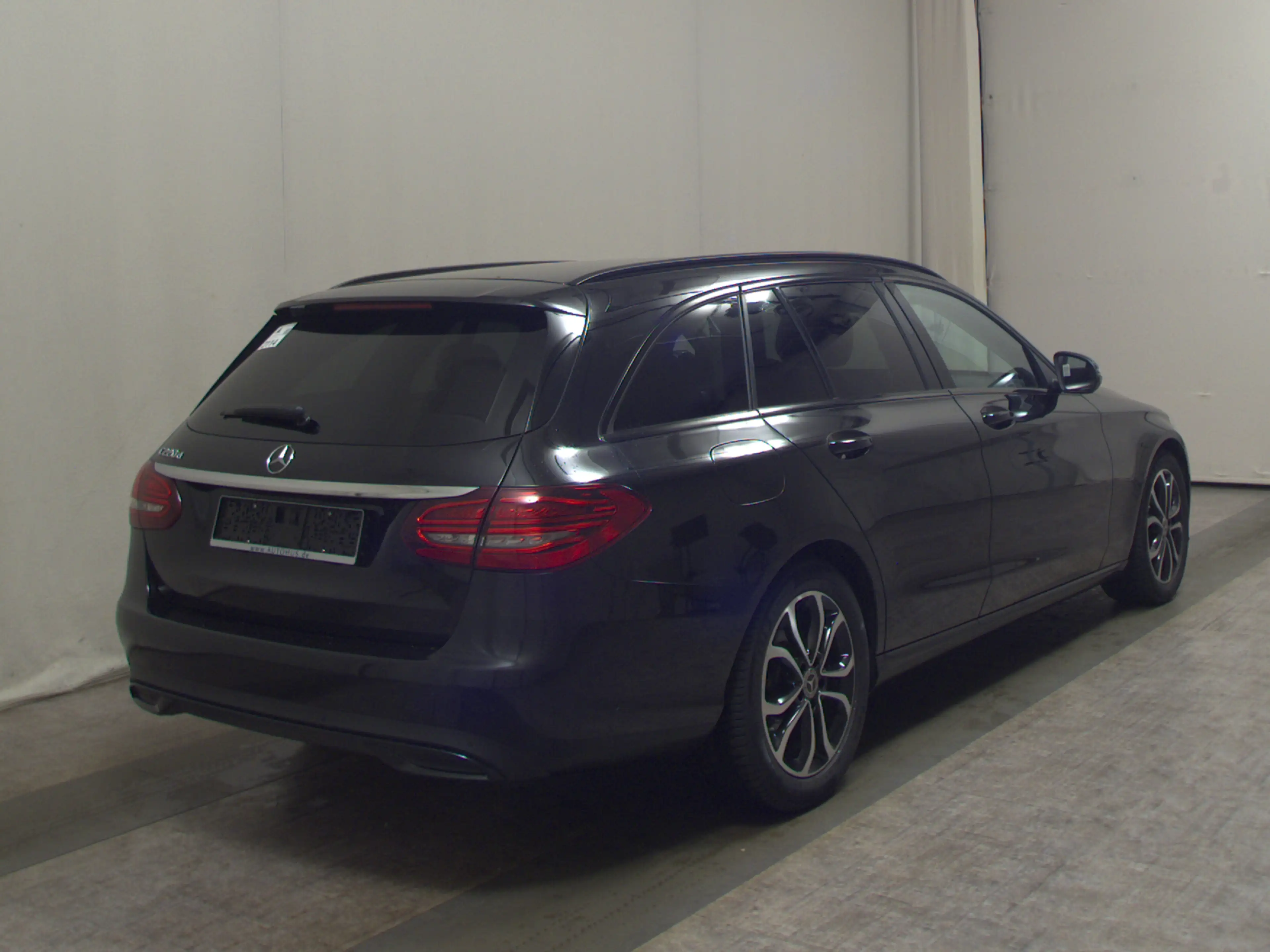 Mercedes-Benz C 220 MB C 220 T d Avantgarde Navi LED Widescreen RFK — photo 4