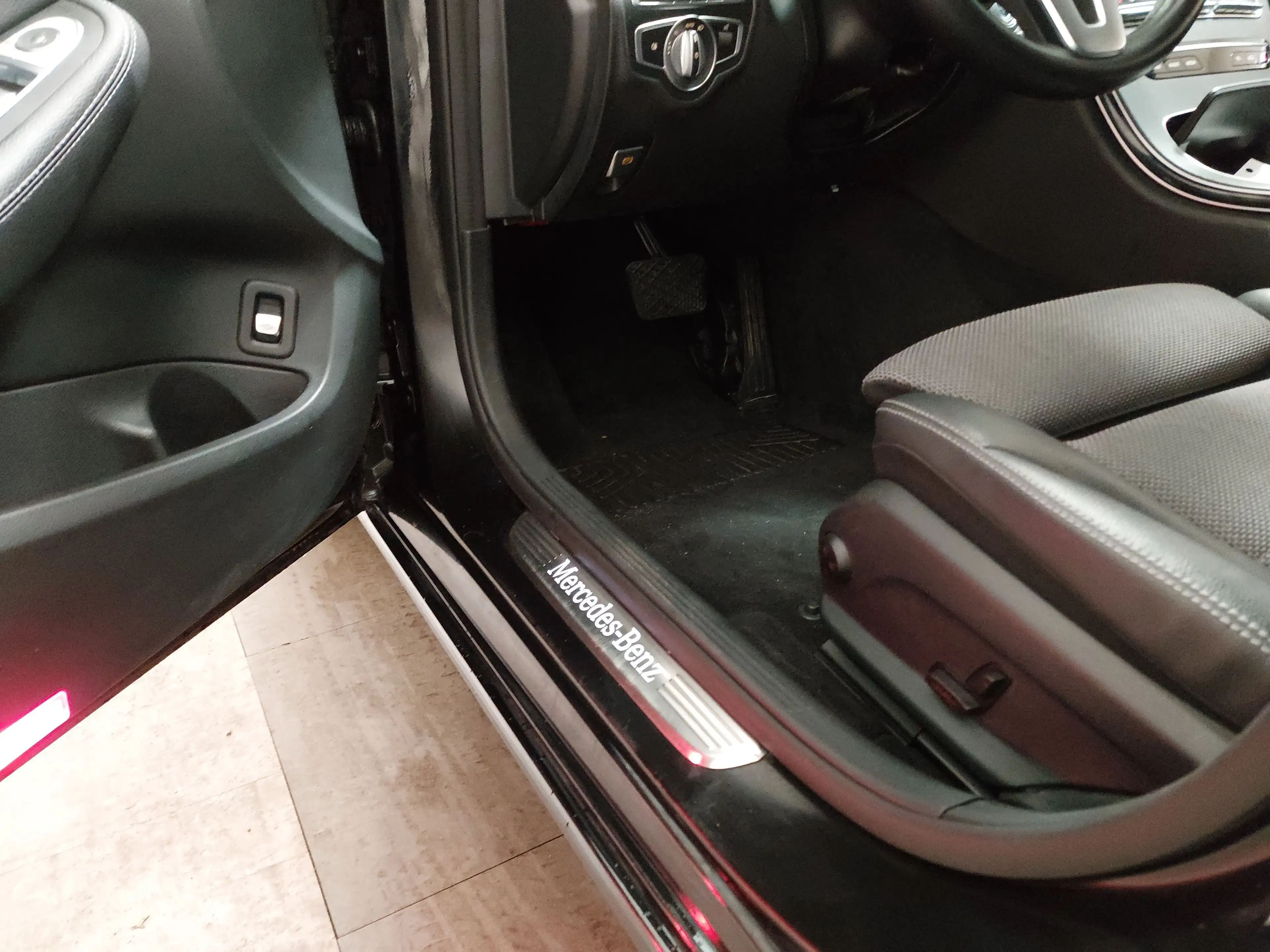 Mercedes-Benz C 220 MB C 220 T d Avantgarde Navi LED Widescreen RFK — photo 7