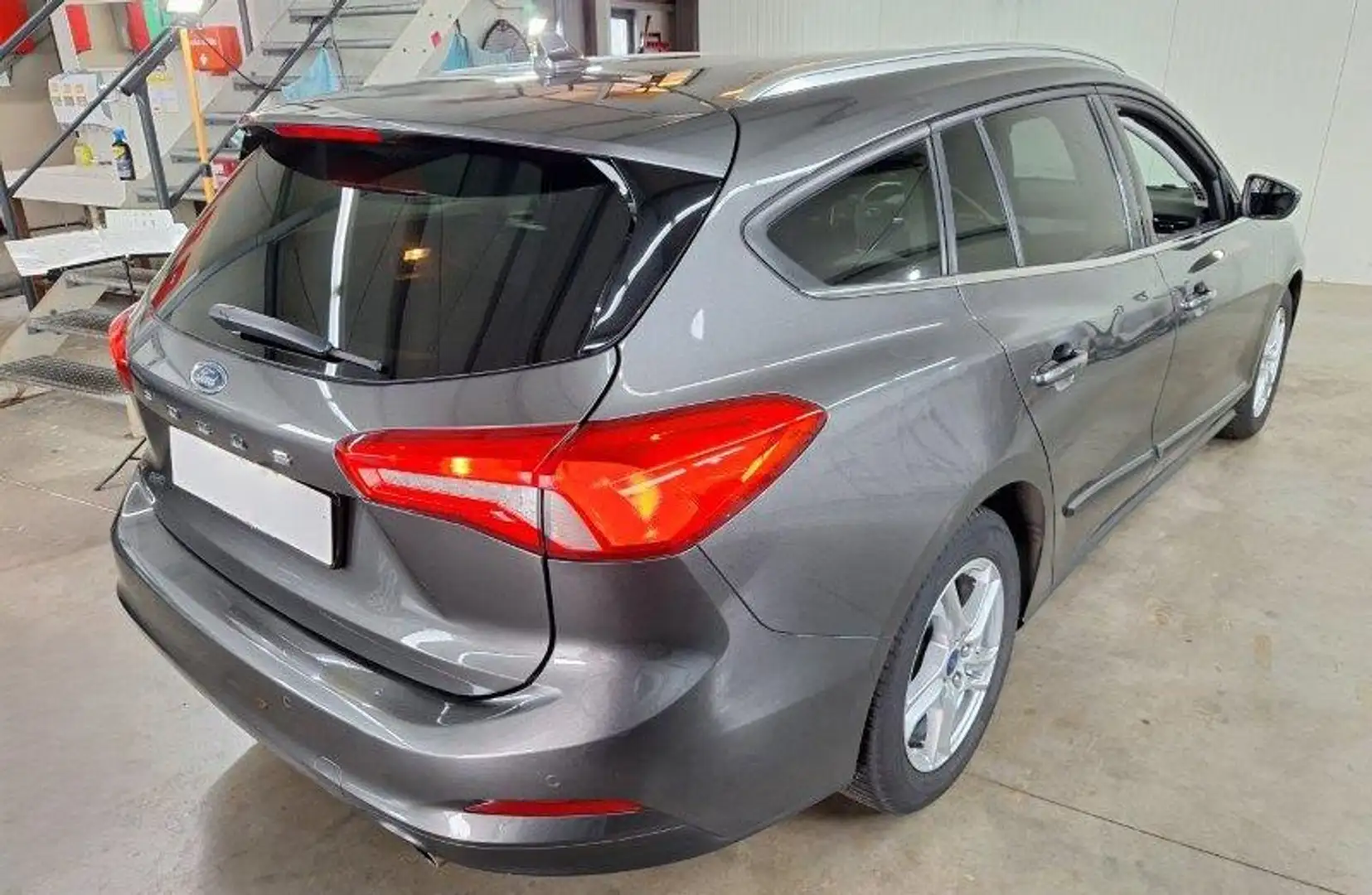 Ford Focus 1.5 TDCi Cool & Connect 1. Hd. PDC Navi Alufelgen Grau - 2