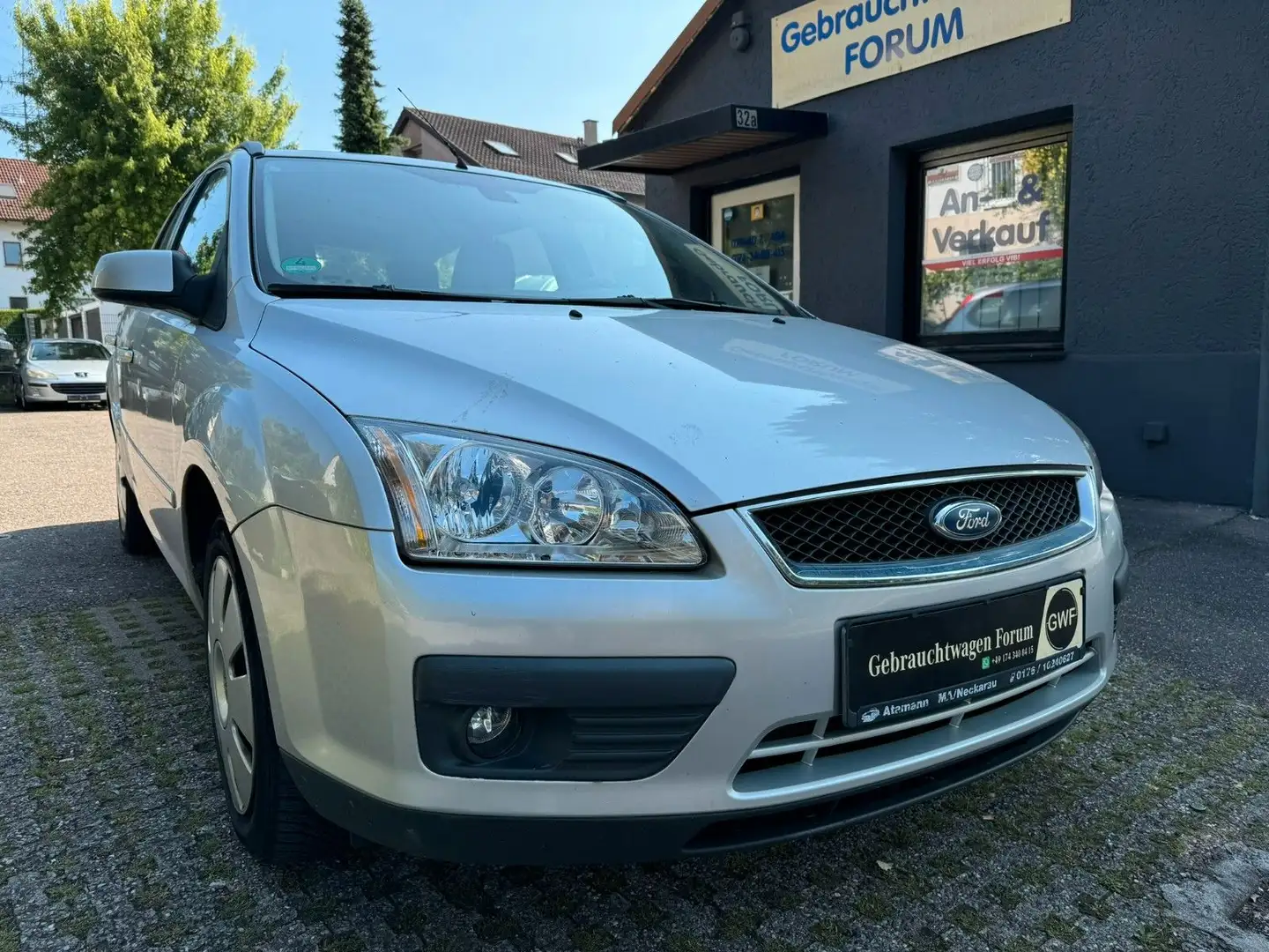 Ford Focus Turnier Ghia - AHK | Navi | Temp | PTS Silber - 2