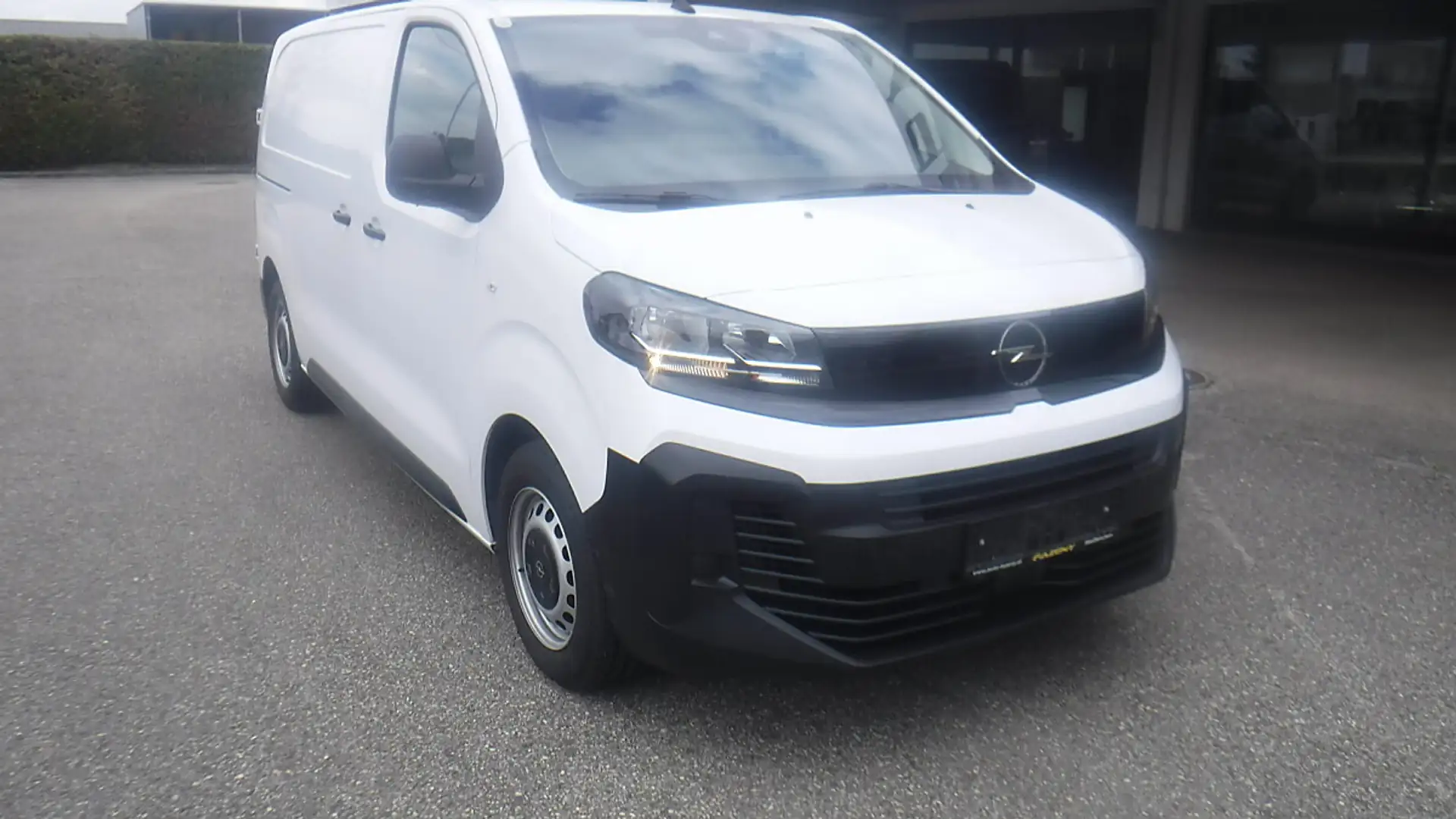 Opel Vivaro BlueHDi 120 S&S M Weiß - 2