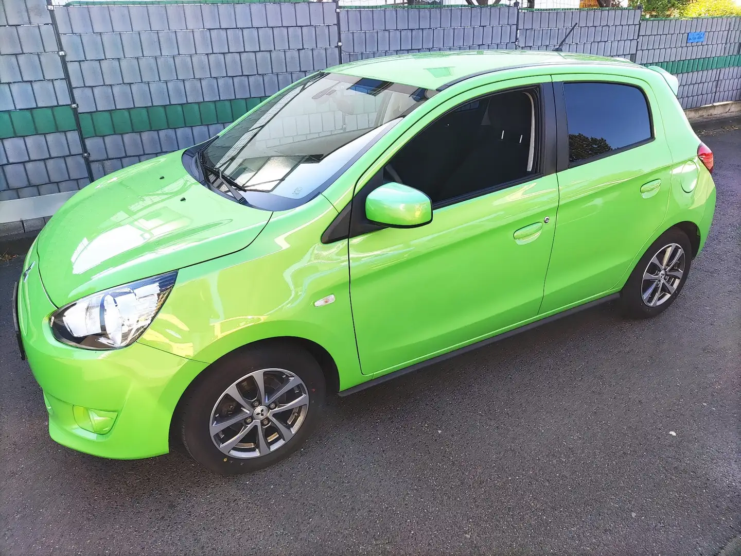Mitsubishi Space Star 1.2 Klassik Kollektion+Automatik Grün - 1