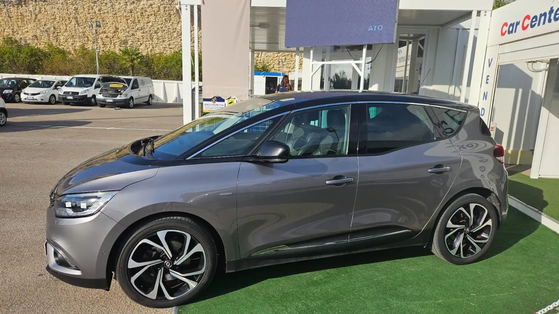 Renault Scenic 1.6 dCi 130cv Bose Gris - 2