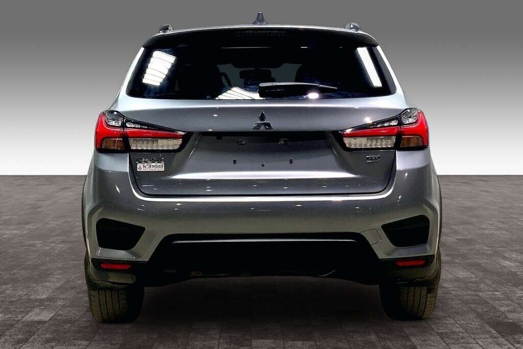 2025 Mitsubishi RVR AWD SE — снимка 1